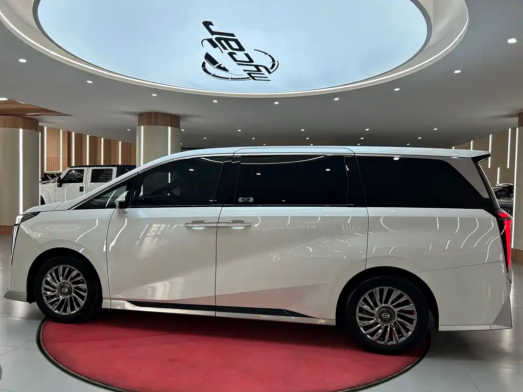 GAC Motor Trumpchi M8 — фото 8