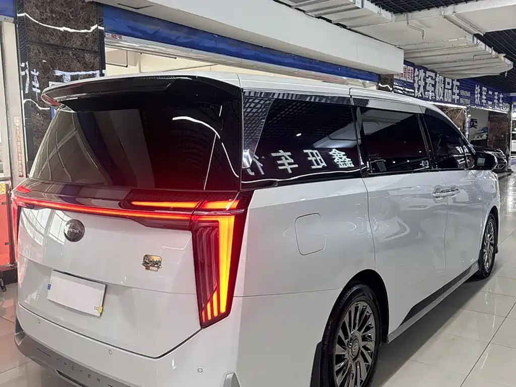 GAC Motor Trumpchi M8 — фото 6