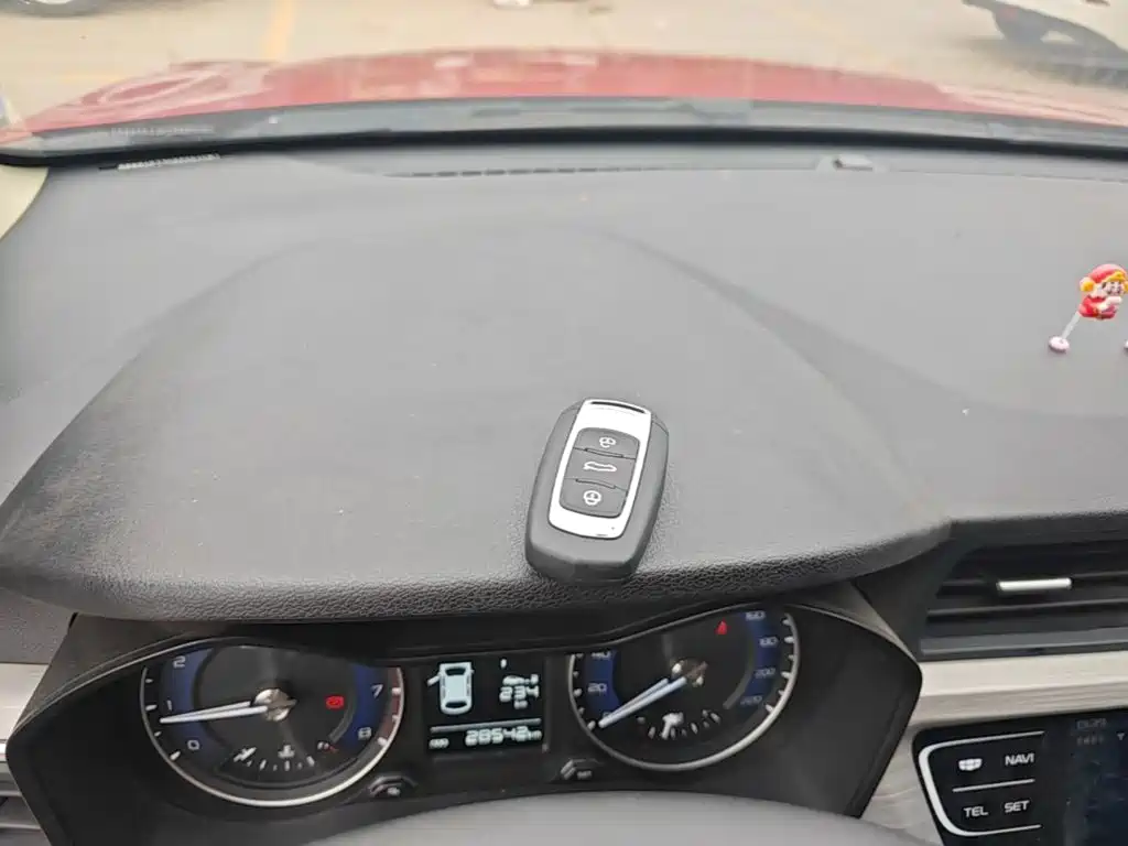 Geely Vision X3 — фото 8