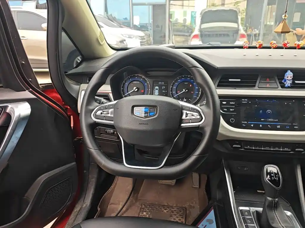Geely Vision X3 — фото 10