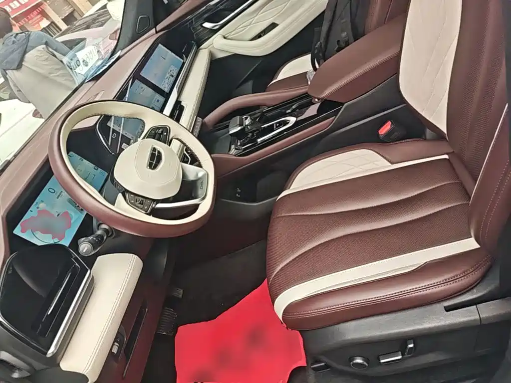 Geely Monjaro — фото 14