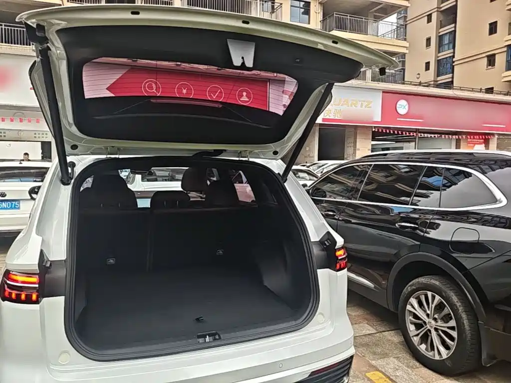 Geely Monjaro — фото 18