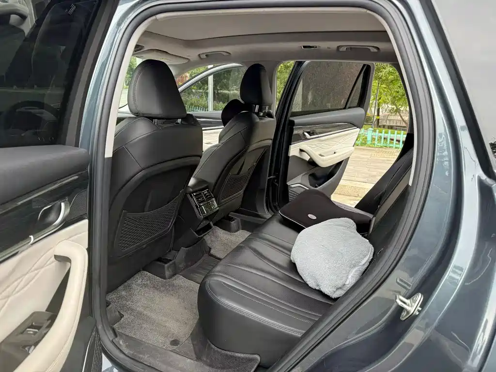 Geely Monjaro — фото 6
