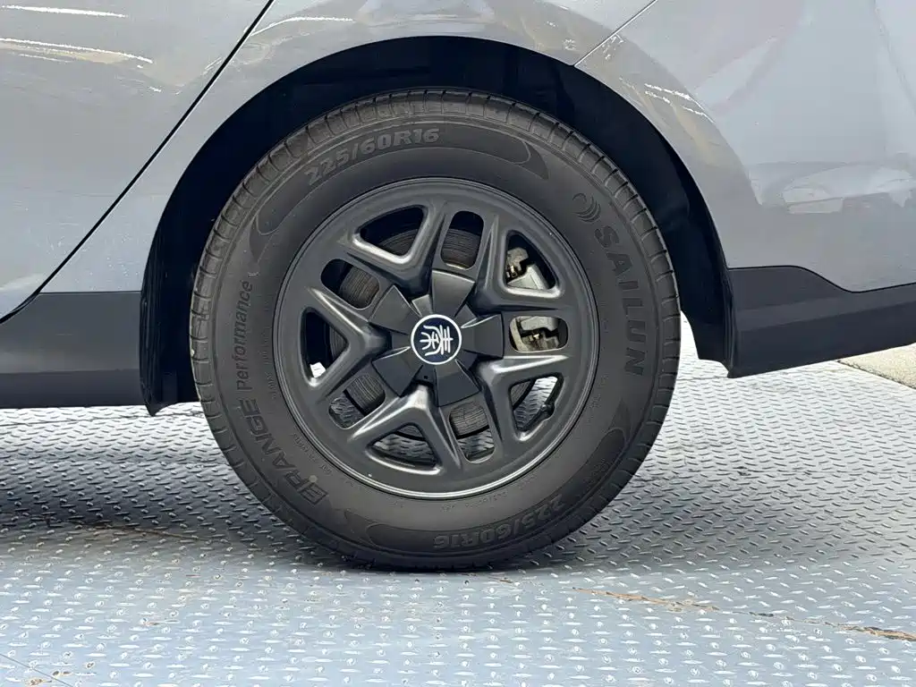 BYD Qin PLUS — фото 11