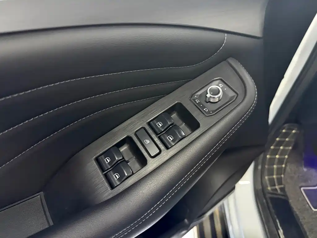 Haval F7 — фото 11