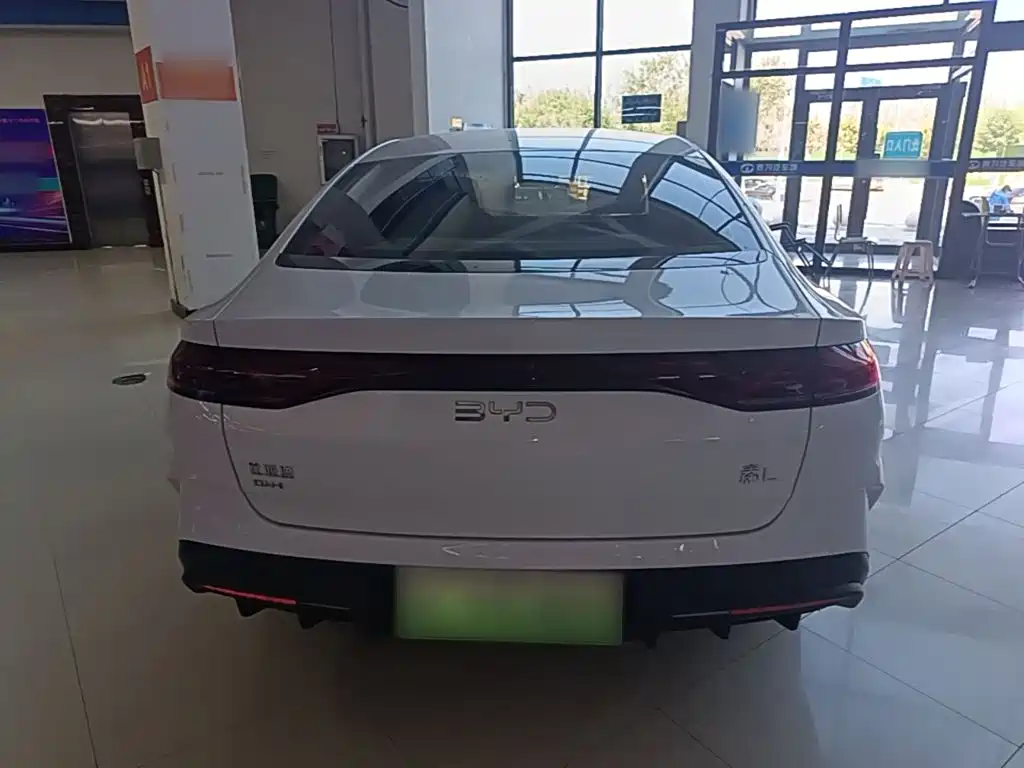 BYD Qin L — фото 6