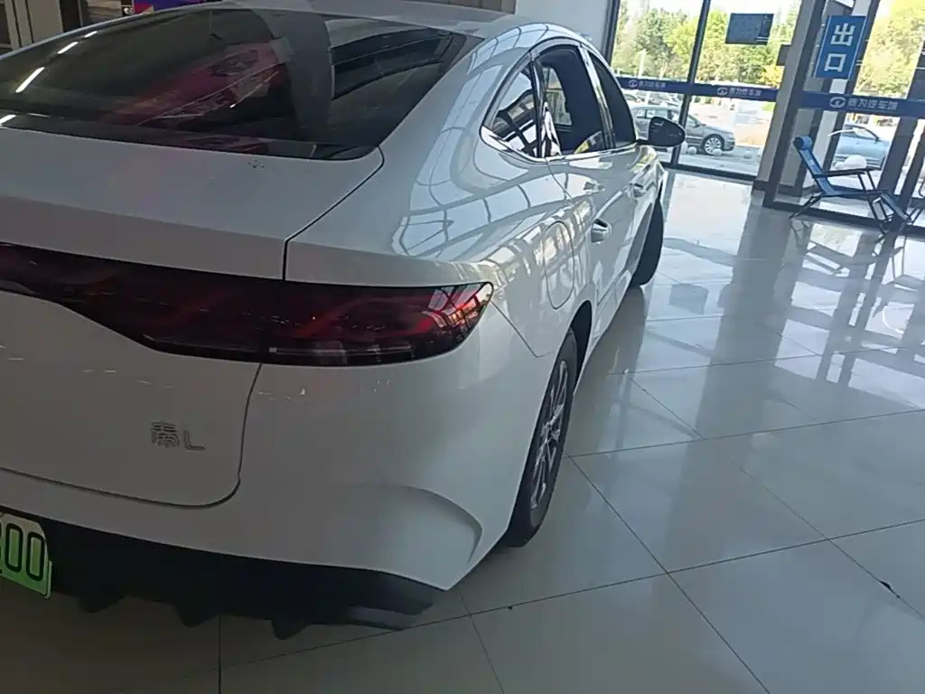BYD Qin L — фото 8