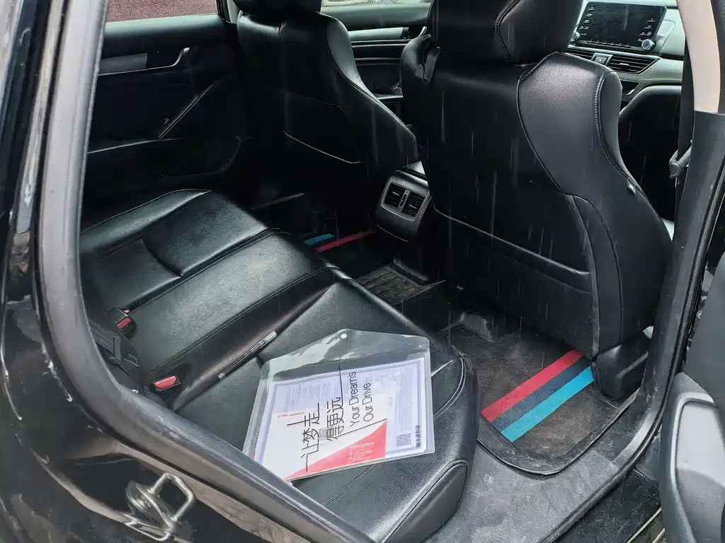 Honda Accord — фото 5