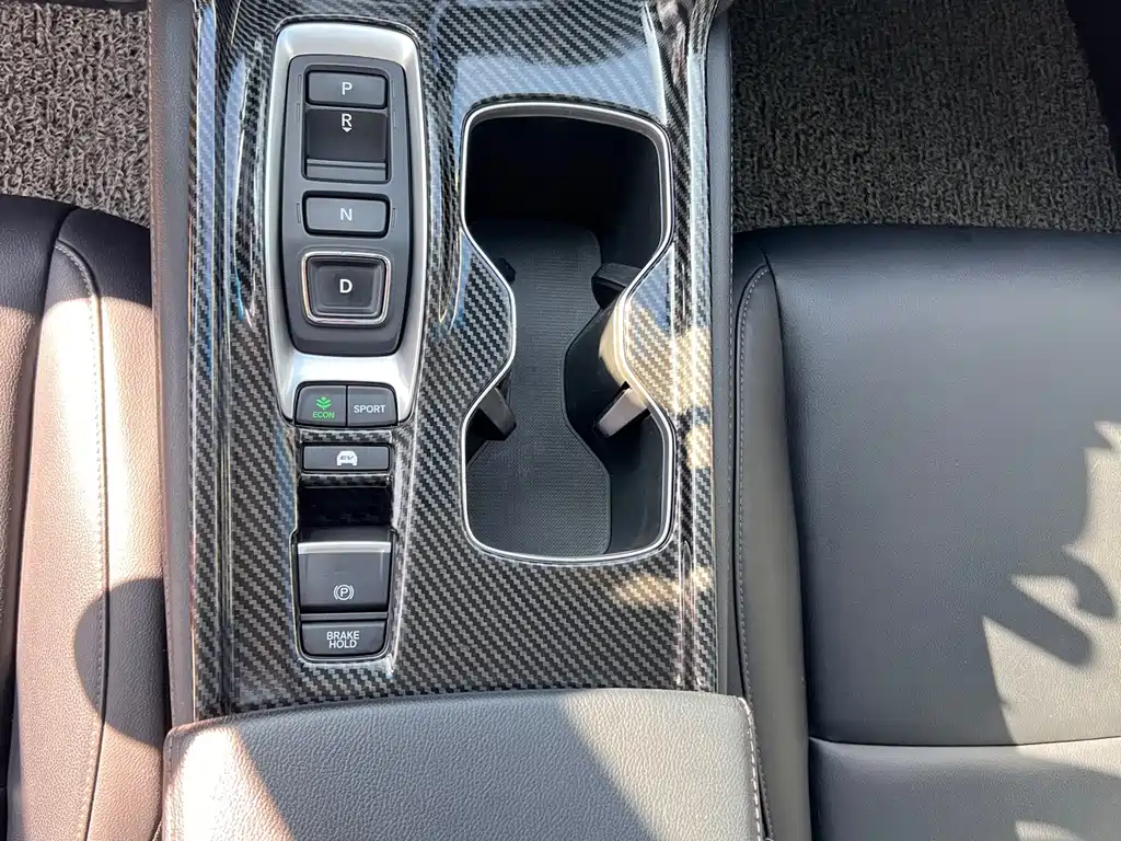 Honda Accord — фото 16