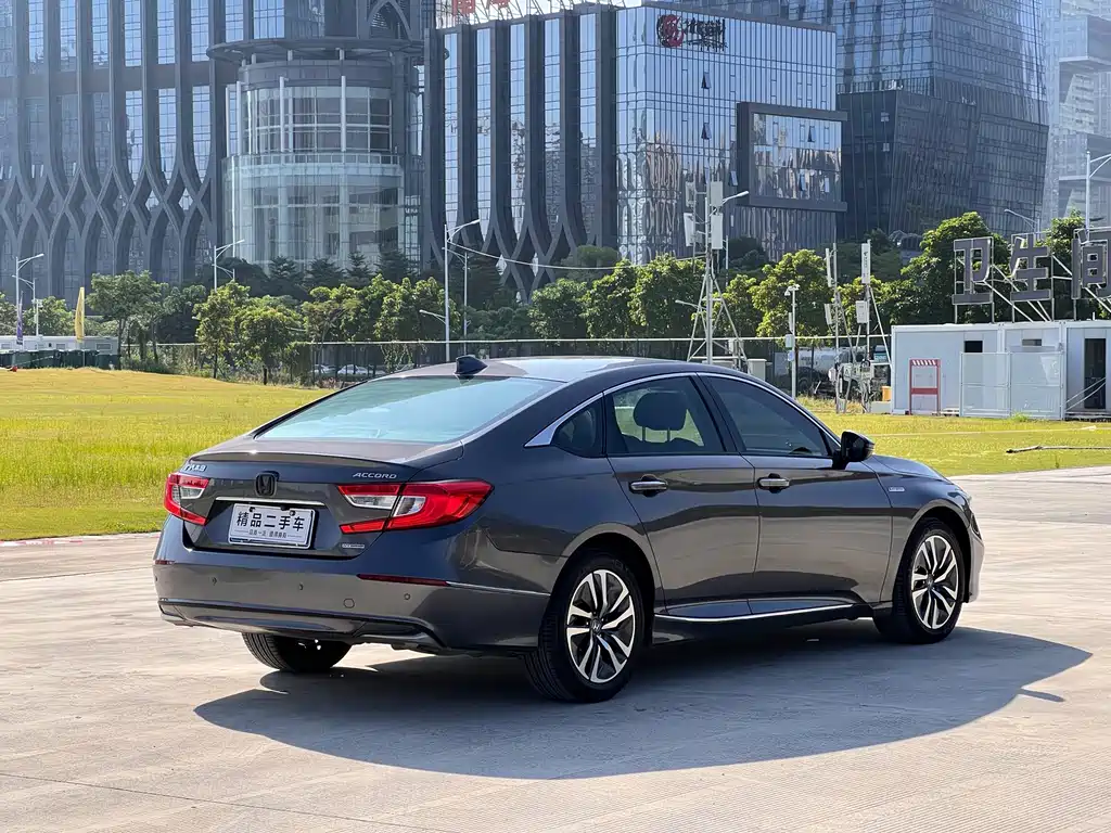 Honda Accord — фото 6