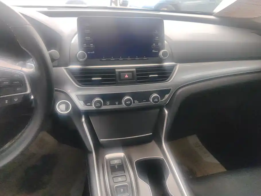 Honda Accord — фото 13