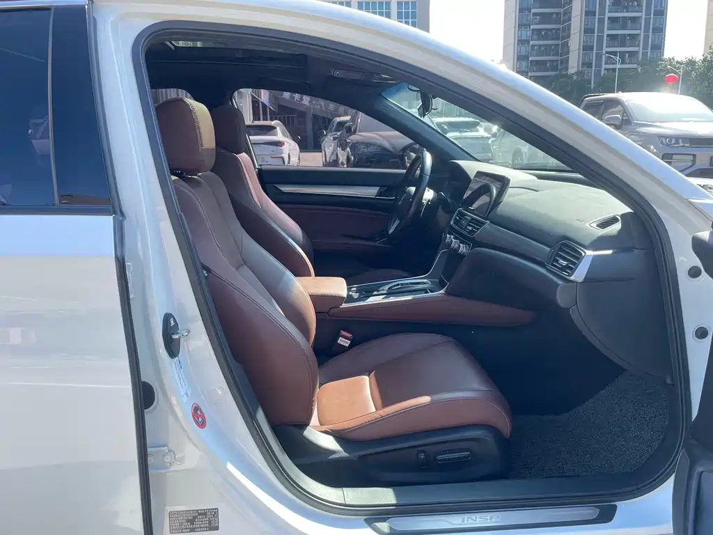 Honda Inspire — фото 14