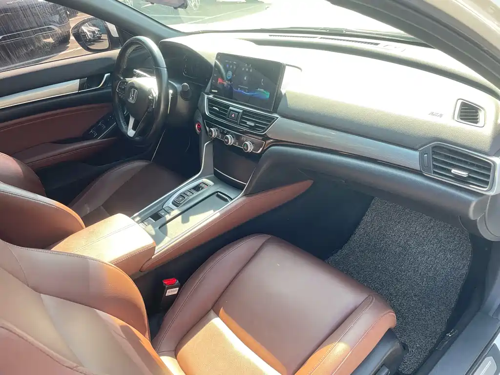 Honda Inspire — фото 15