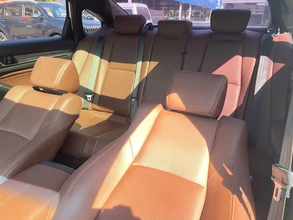 Honda Inspire — фото 17