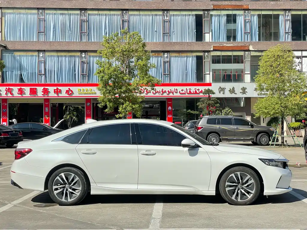 Honda Inspire — фото 33