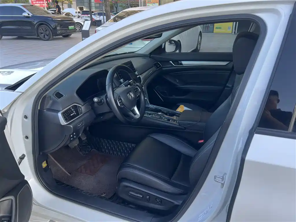 Honda Accord — фото 5