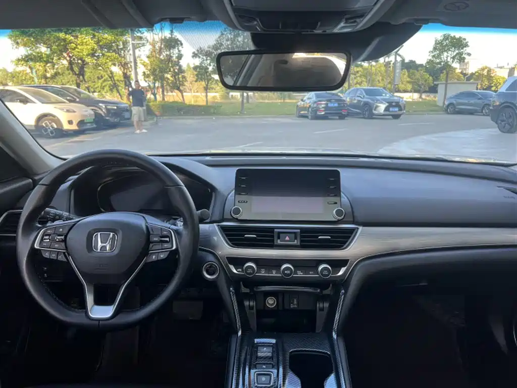 Honda Accord — фото 7