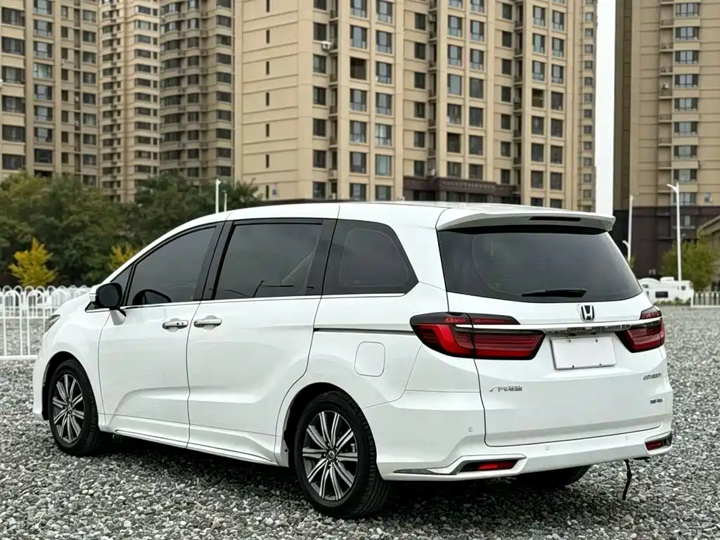 Honda Odyssey — фото 6