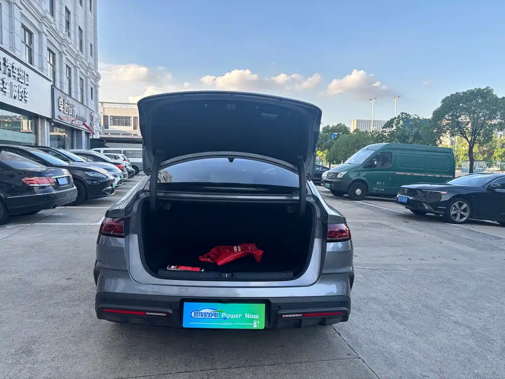 BYD Qin L — фото 7