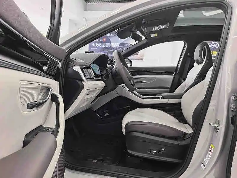 BYD PLUS New Energy — фото 4