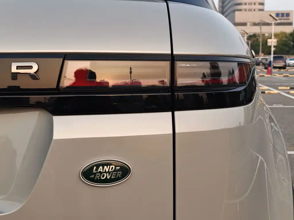 Land Rover Evoque — фото 23