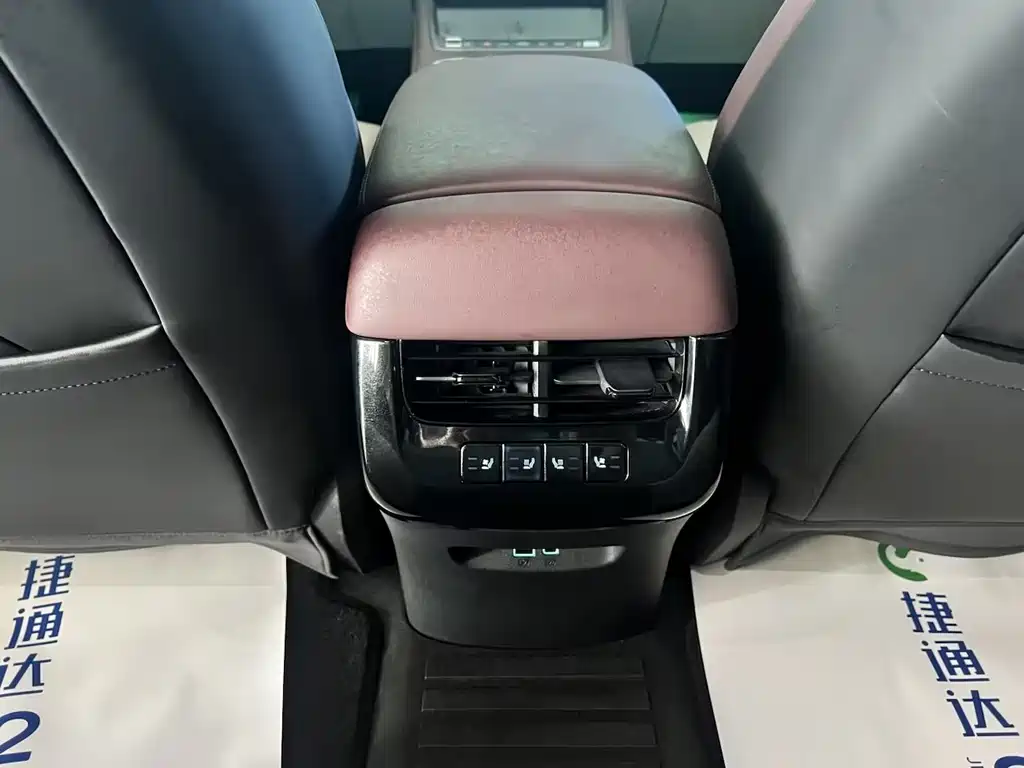 BYD Seal 07 DM-i — фото 18