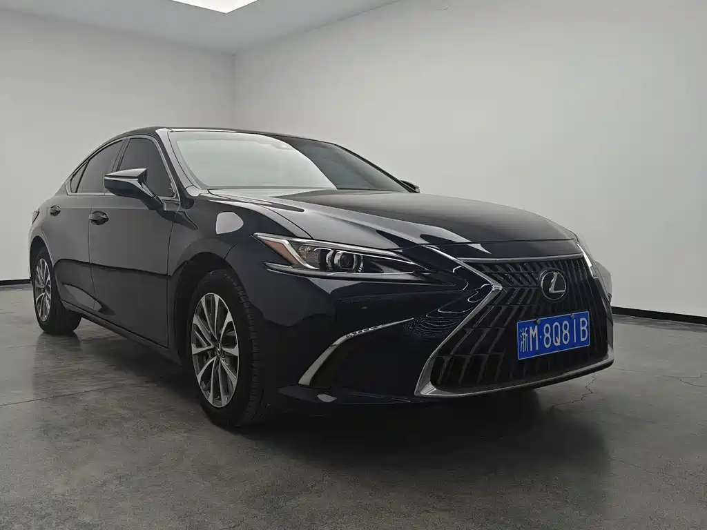 Lexus ES — фото 2