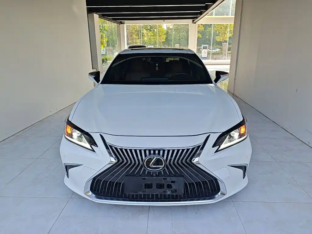 Lexus ES — фото 2