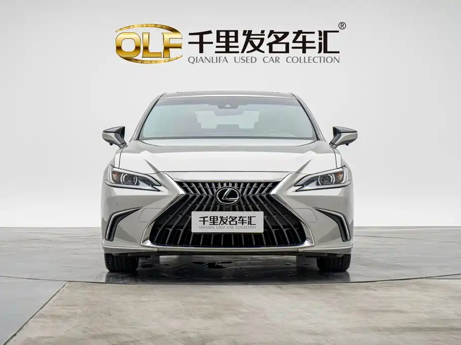 Lexus ES — фото 6