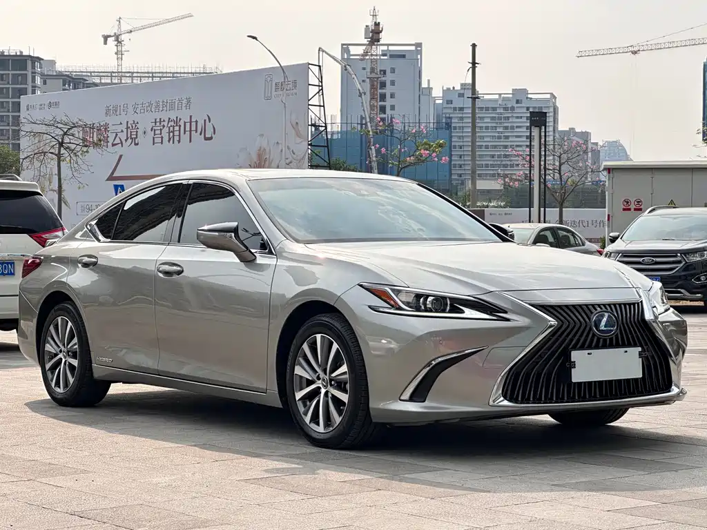 Lexus ES — фото 3