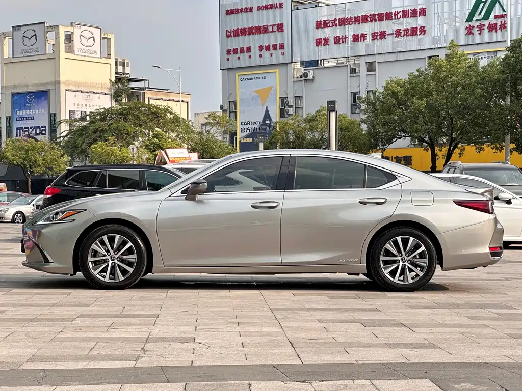 Lexus ES — фото 6
