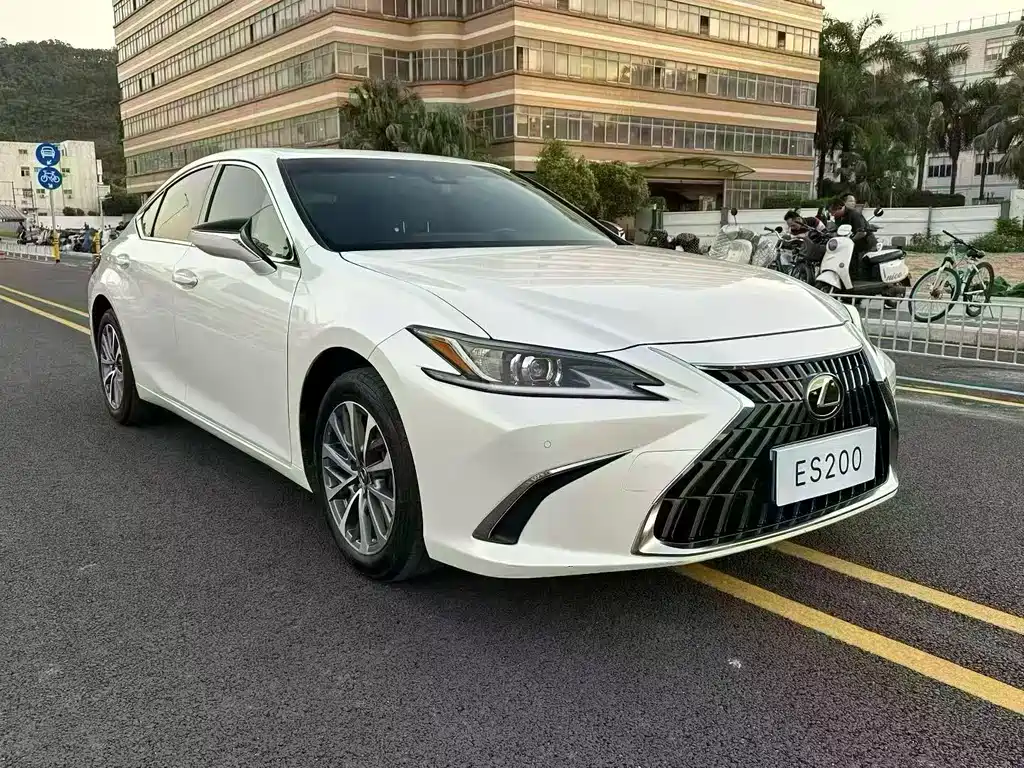 Lexus ES — фото 3