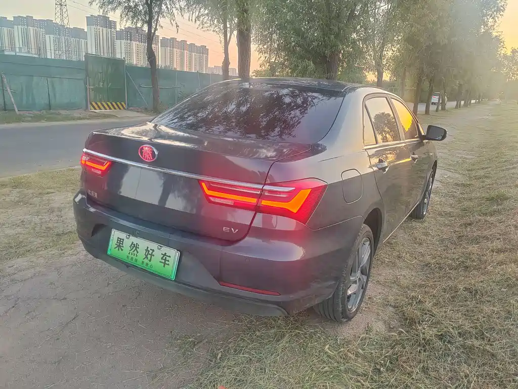 BYD Qin NEV — фото 7