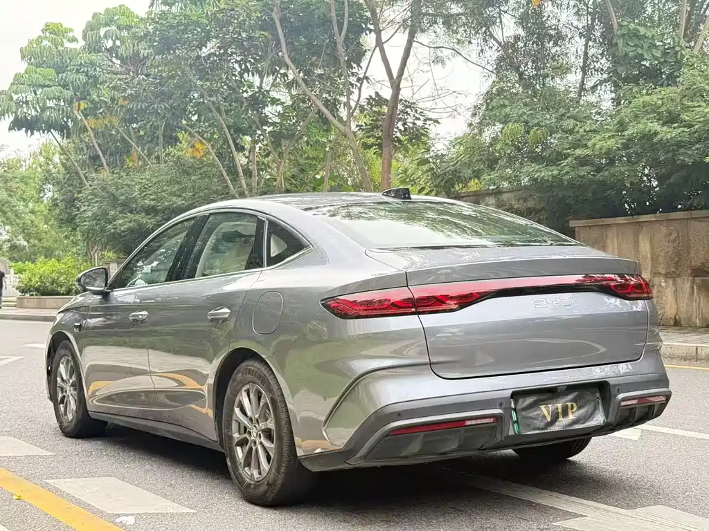 BYD Qin L — фото 17