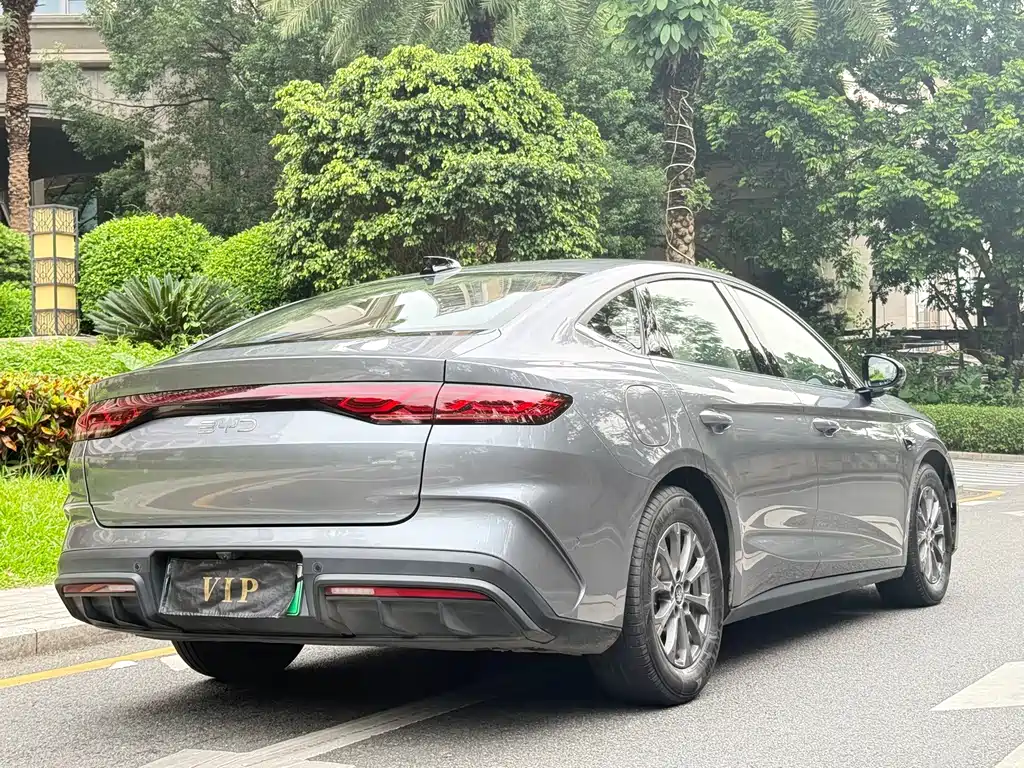 BYD Qin L — фото 19