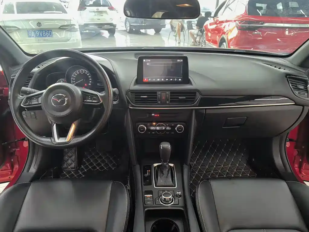 Mazda CX-4 — фото 4