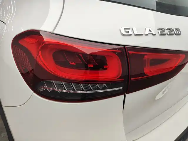 Mercedes-Benz GLA — фото 9
