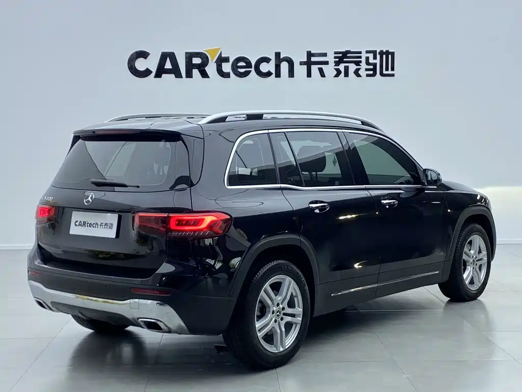 Mercedes-Benz GLB — фото 14