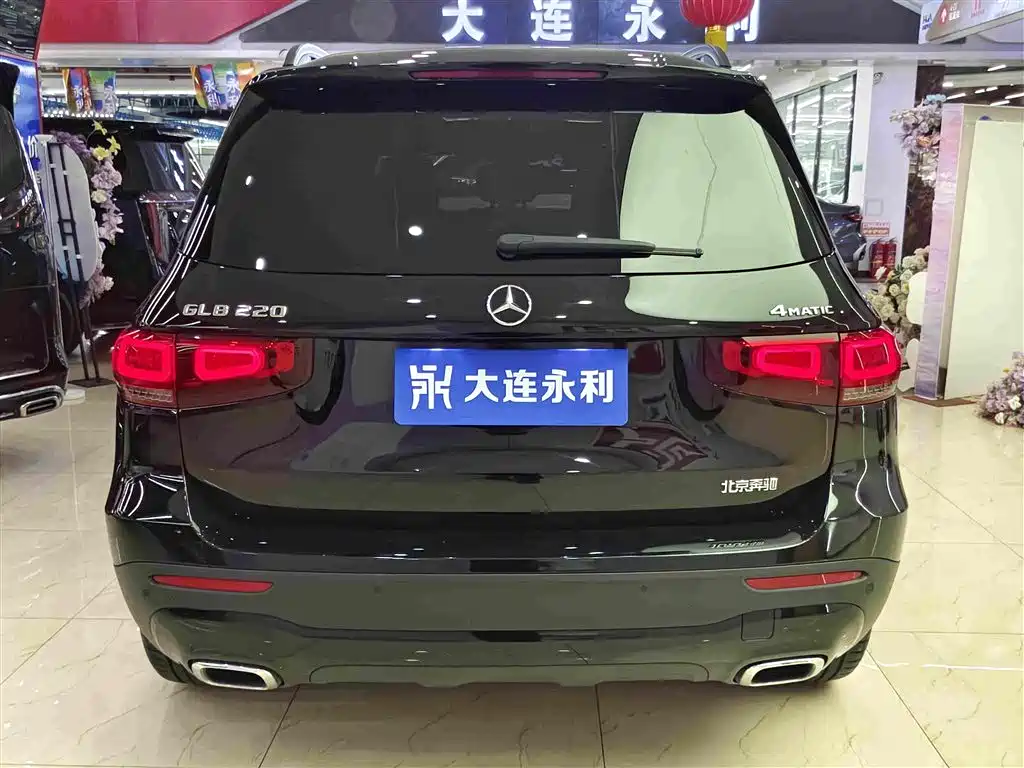 Mercedes-Benz GLB — фото 15