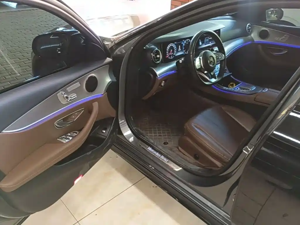 Mercedes-Benz E-Class (Import) — фото 15