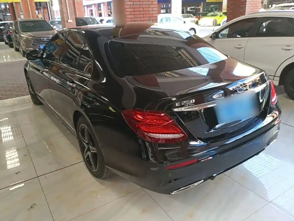 Mercedes-Benz E-Class (Import) — фото 4