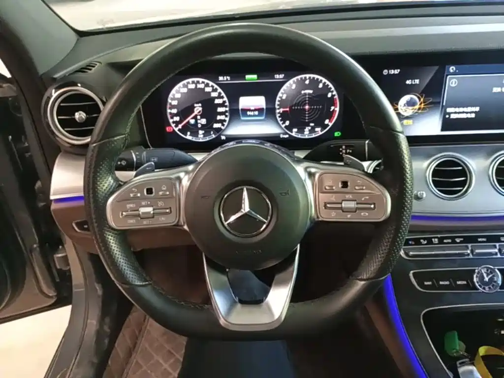 Mercedes-Benz E-Class (Import) — фото 10
