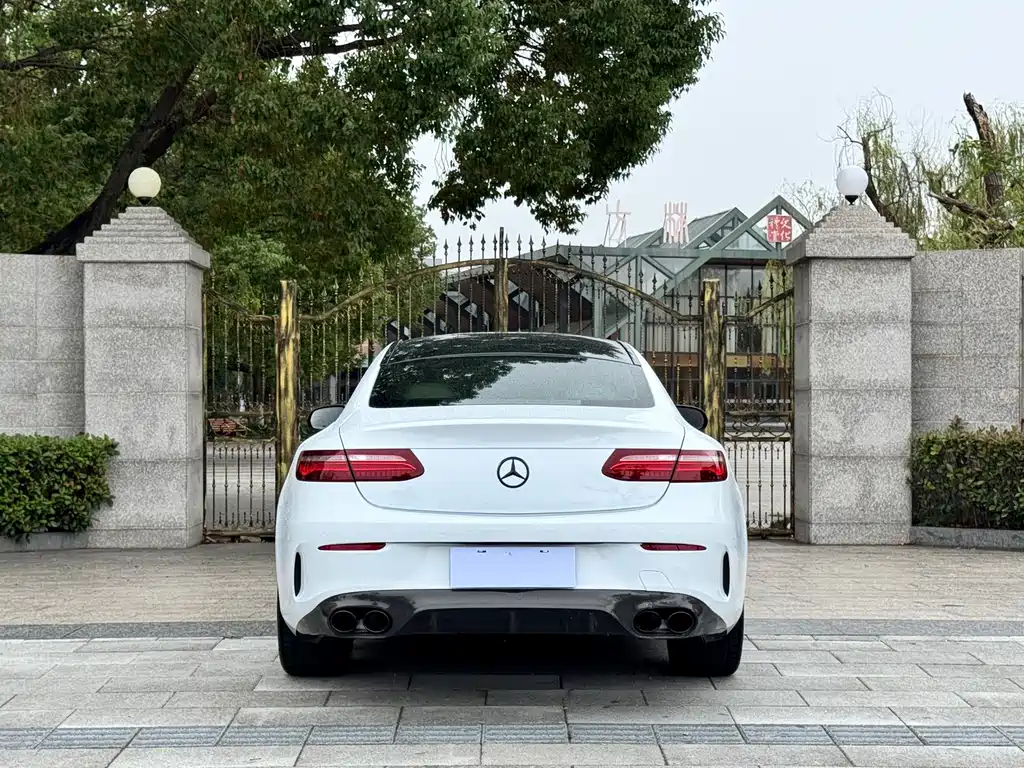 Mercedes-Benz E-Class (Import) — фото 5