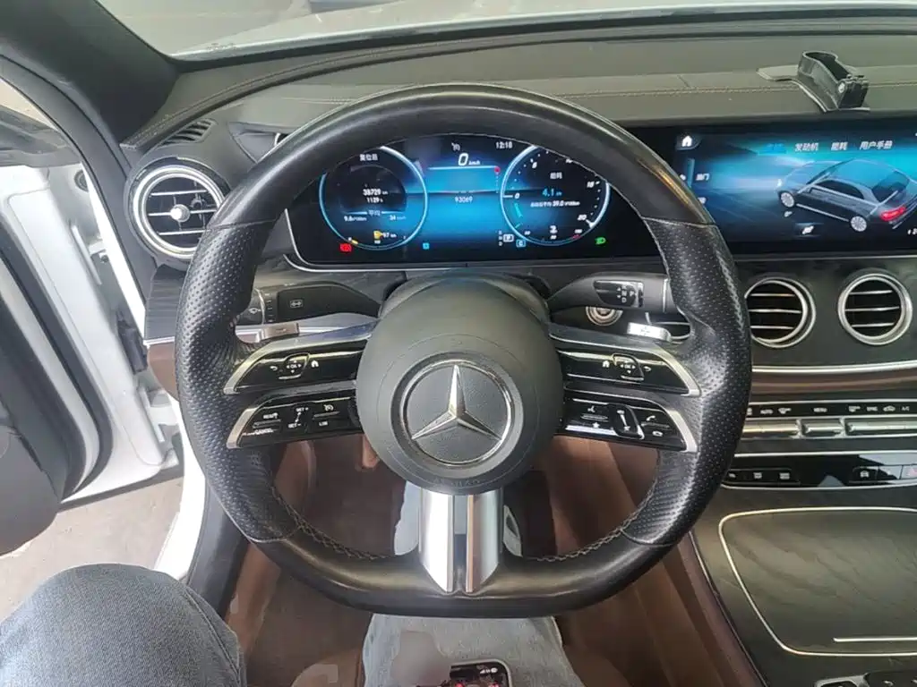Mercedes-Benz E-Class (Import) — фото 10