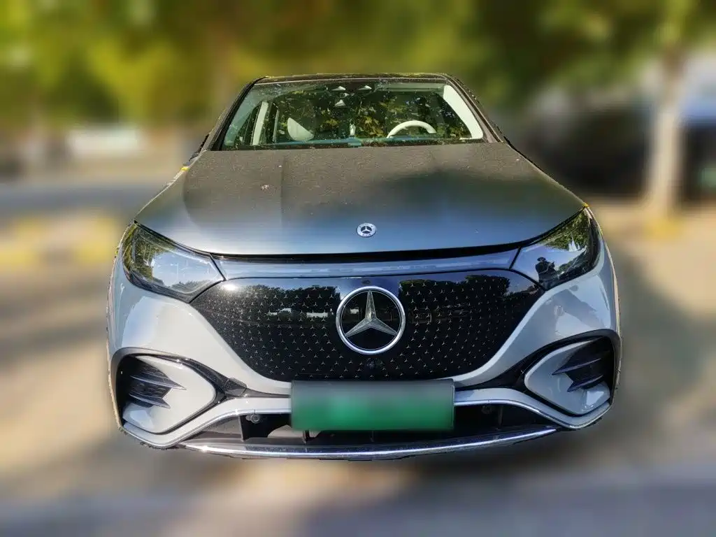 Mercedes-Benz EQE SUV — фото 2