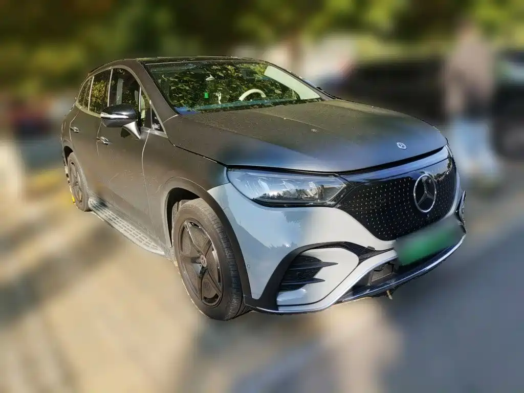 Mercedes-Benz EQE SUV — фото 3