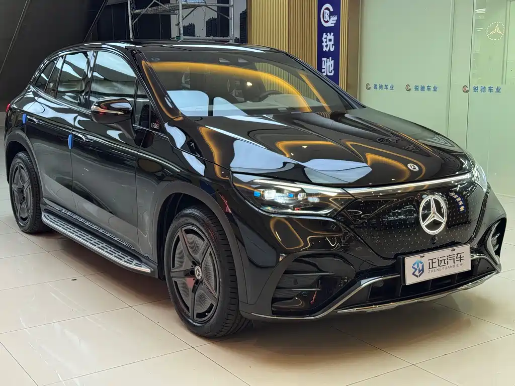 Mercedes-Benz EQE SUV — фото 3