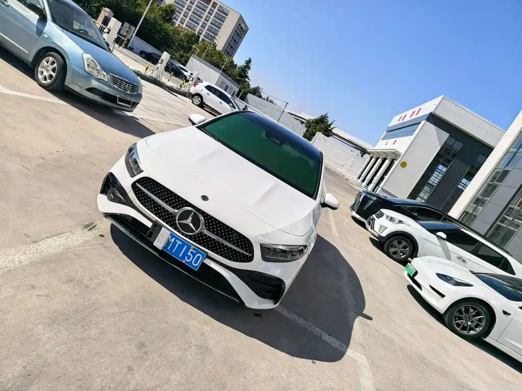 Mercedes-Benz A-Class — фото 2