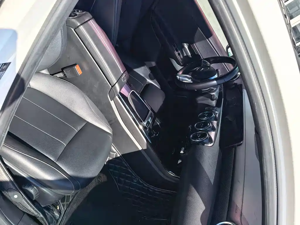 Mercedes-Benz A-Class — фото 13