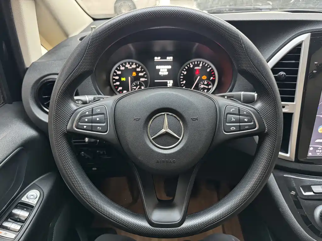 Mercedes-Benz Vito — фото 17